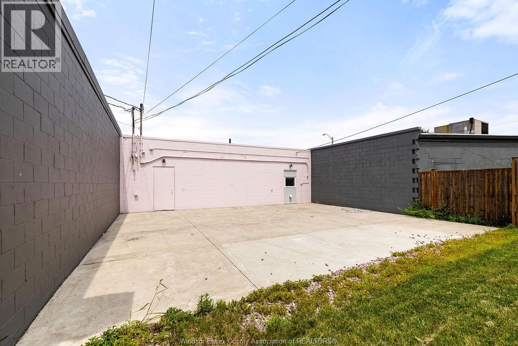 8031 Wyandotte Street East, Windsor, Ontario N8S 1T2 - Photo 21 - 26017743