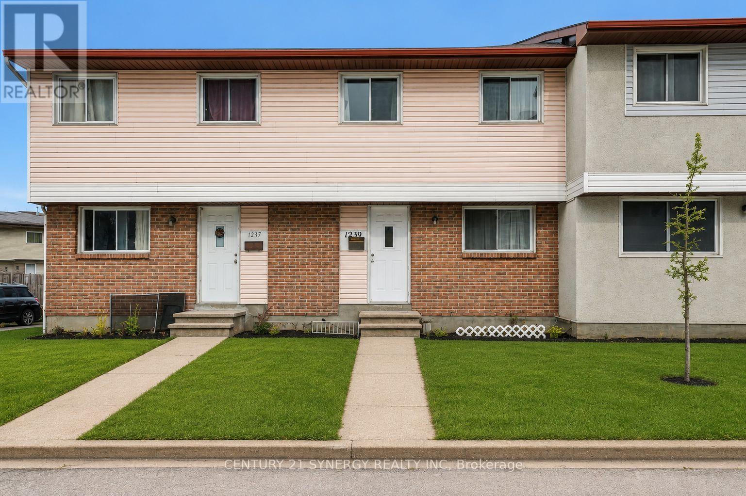 73 - 1239 BOWMOUNT STREET, Ottawa, Ontario
