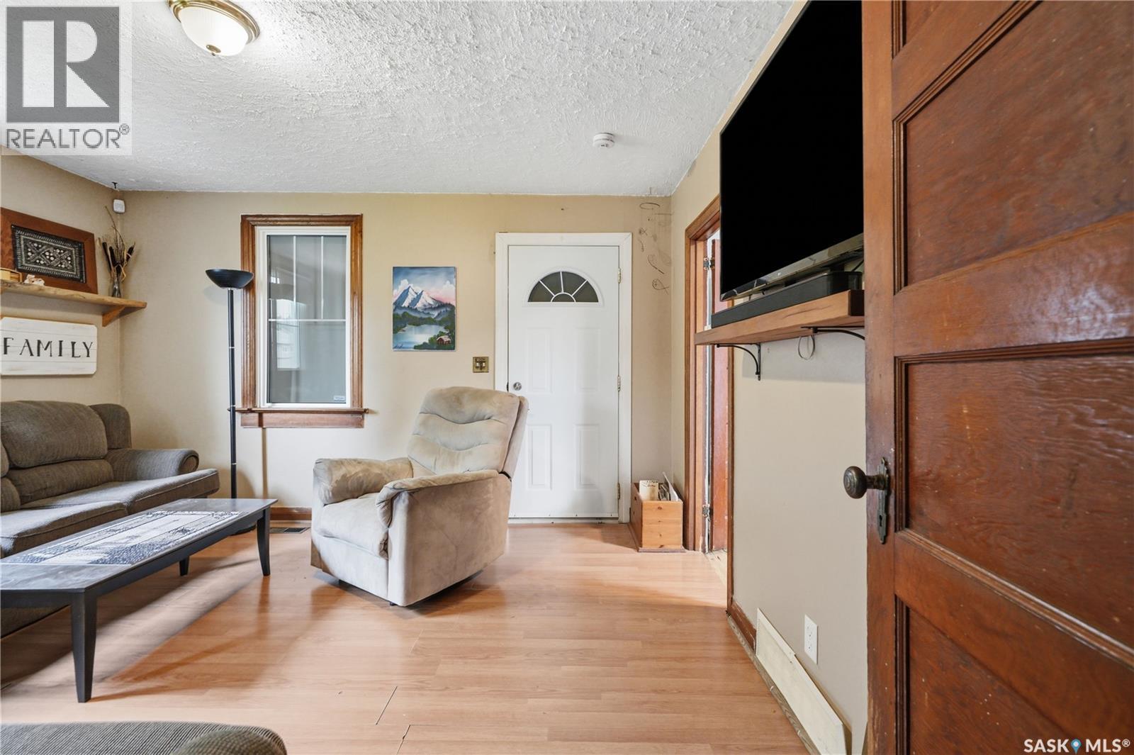 305 2nd Avenue, Borden, Saskatchewan  S0K 0N0 - Photo 4 - SK043353