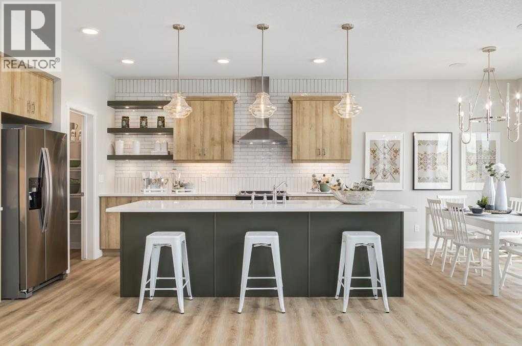 26 Rodelle Common NW, Calgary, Alberta  T3L 0N2 - Photo 2 - A2317571