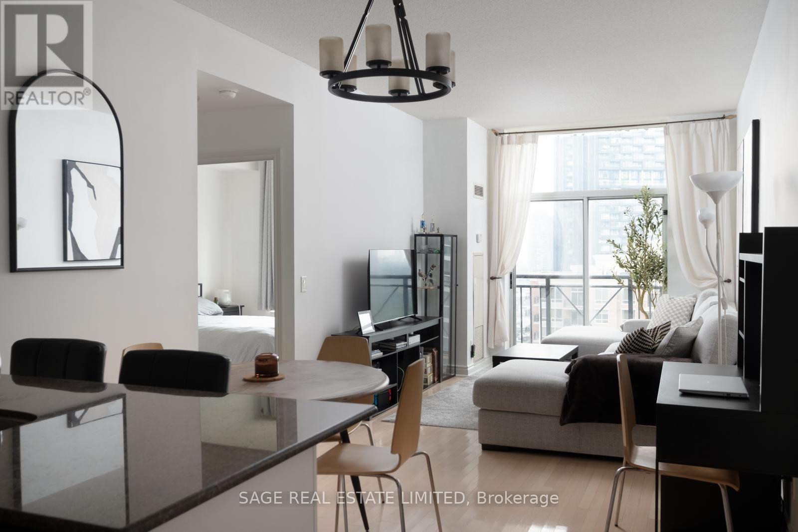 1507 - 1101 Leslie Street, Toronto (Banbury-Don Mills), Ontario  M3C 4G3 - Photo 2 - C13594136