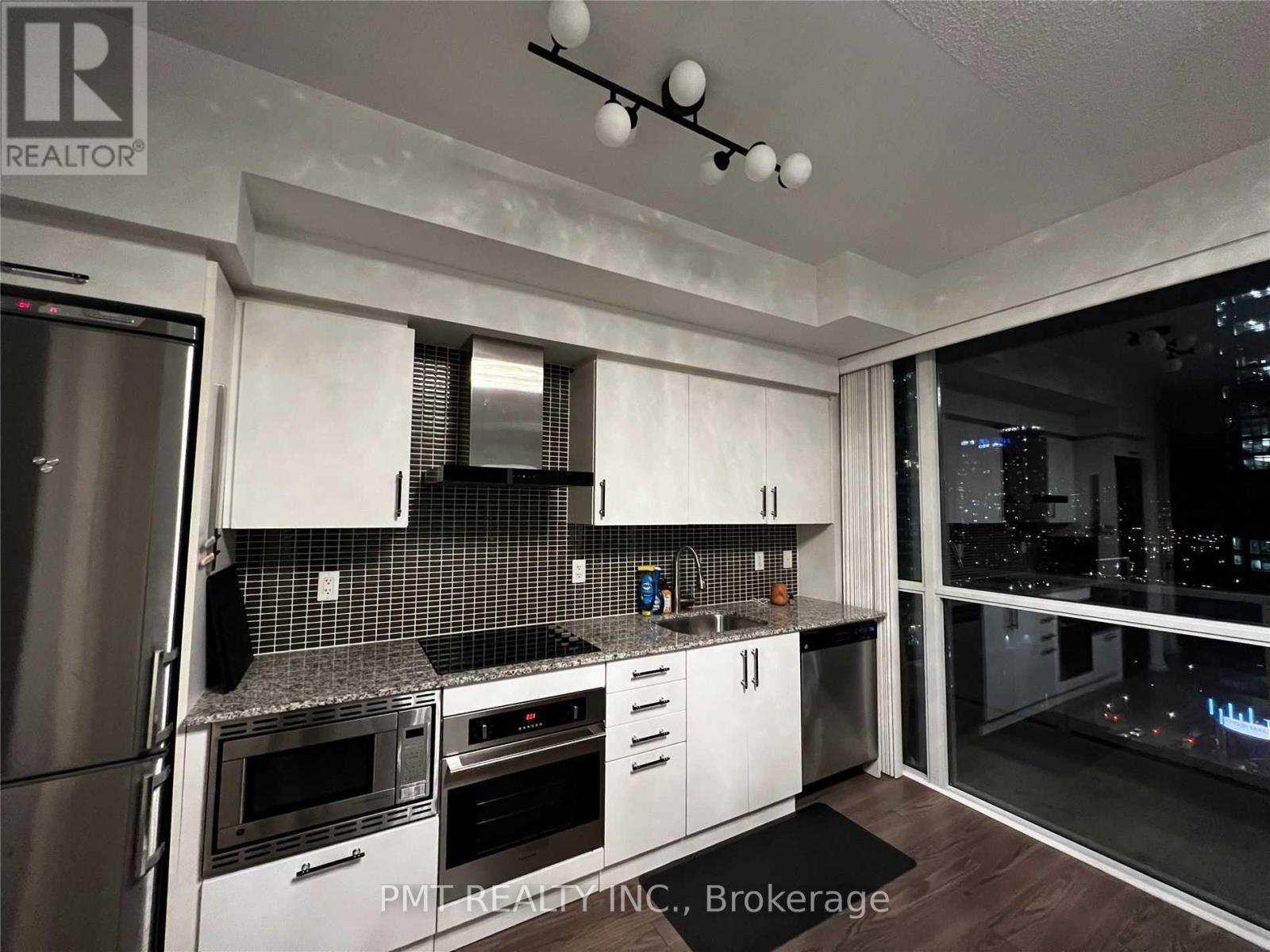 2014 - 352 Front Street W, Toronto (Waterfront Communities), Ontario  M5V 0K3 - Photo 6 - C13594202