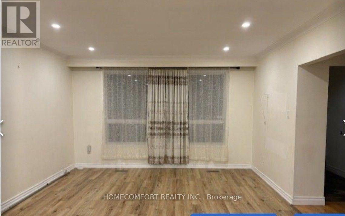 70 Hunt ( Main Floor ) Avenue, Richmond Hill, Ontario  L4C 4G9 - Photo 5 - N13594080
