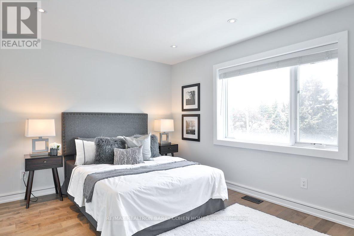 365 Harvie Avenue, Toronto (Caledonia-Fairbank), Ontario  M6E 4L7 - Photo 17 - W13594082