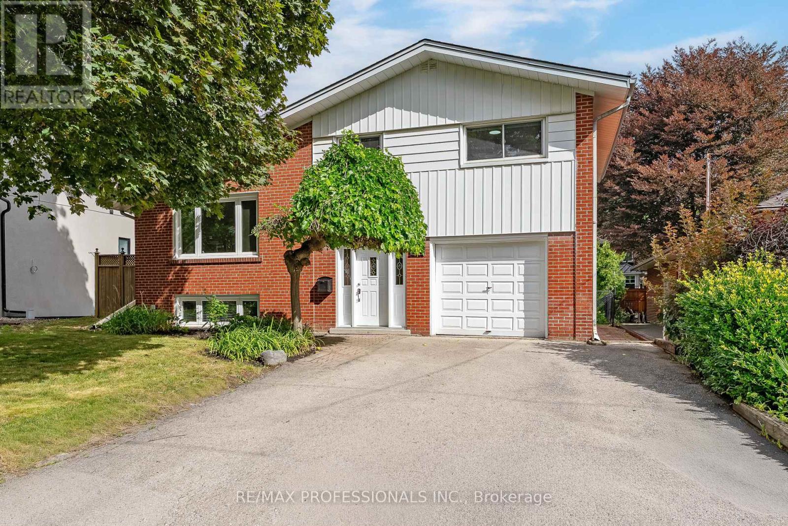 89 GLEN AGAR DRIVE, Toronto, Ontario