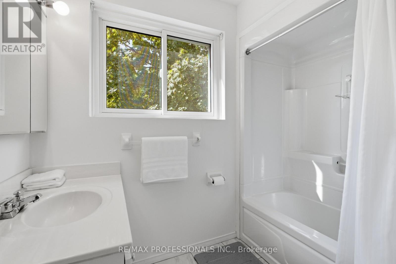 89 Glen Agar Drive, Toronto, Ontario  M9B 5M3 - Photo 26 - W13594220