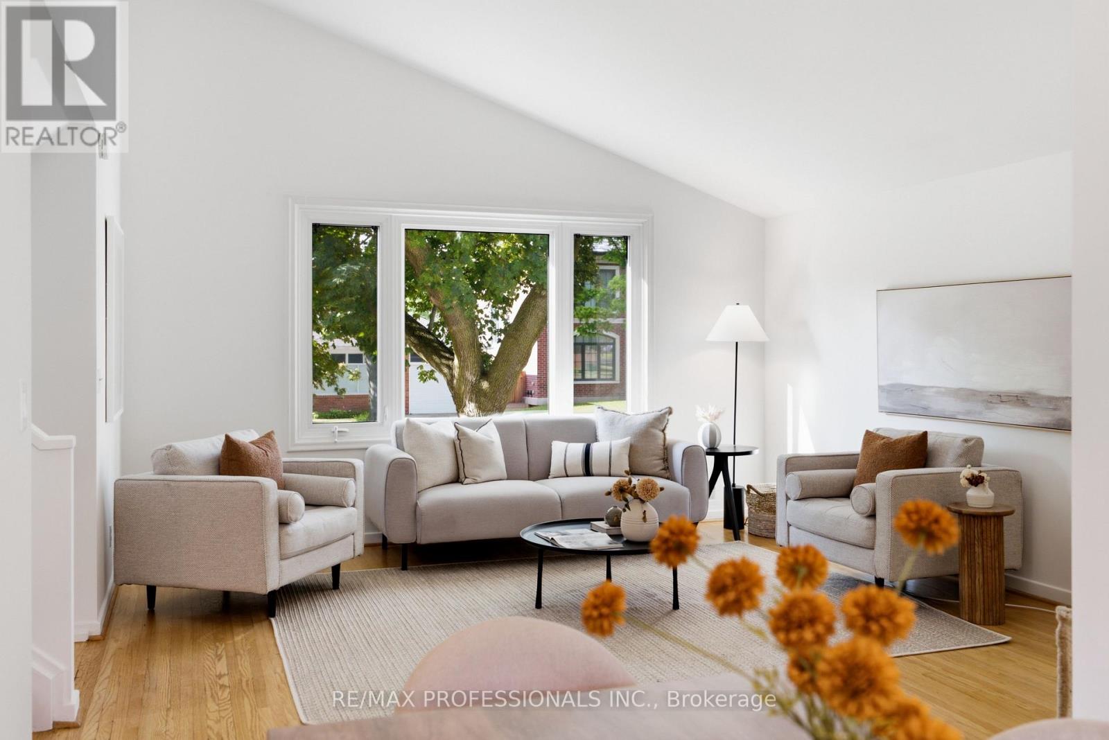 89 Glen Agar Drive, Toronto, Ontario  M9B 5M3 - Photo 7 - W13594220