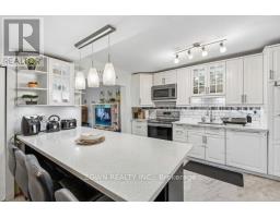 6 ALBANY AVENUE, Hamilton, Ontario