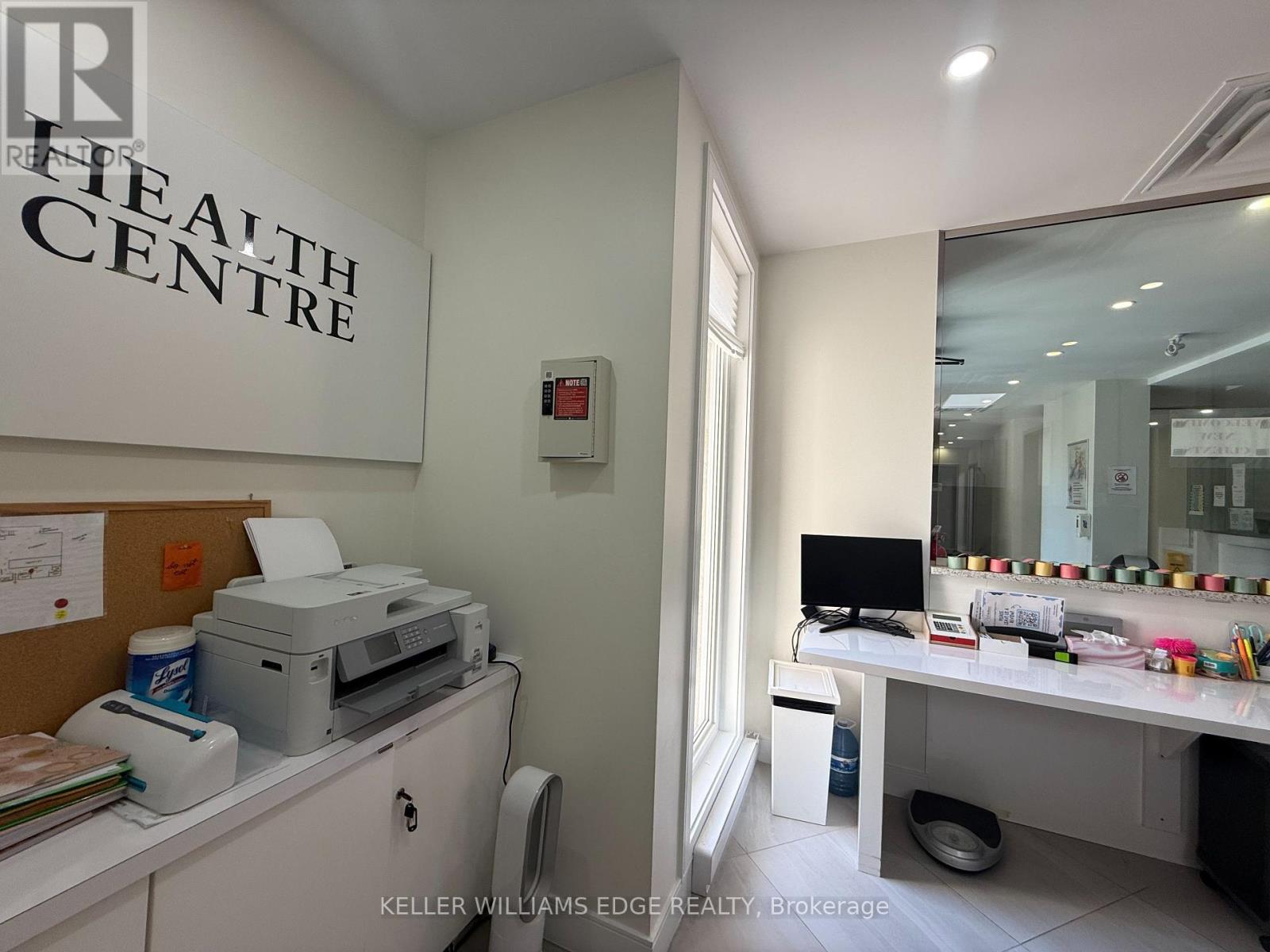 51 Benton Street, Kitchener, Ontario  N2G 4L9 - Photo 4 - X13594078
