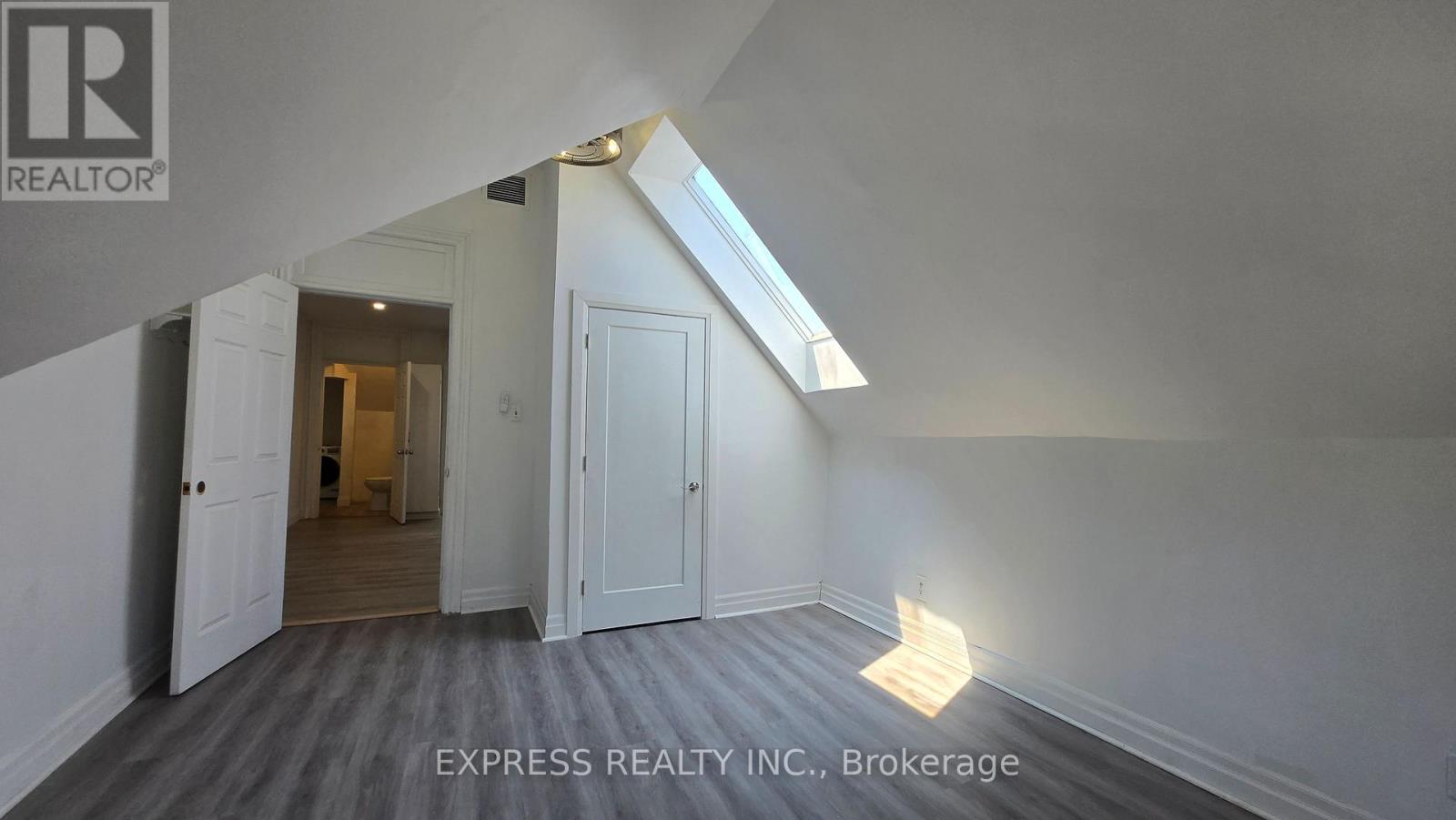 303 - 252 James Street S, Hamilton, Ontario  L8P 3B5 - Photo 2 - X13594190