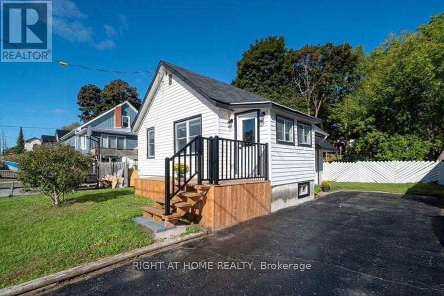 48 Ridley Street E, Belleville, Ontario  K8P 1Y4 - Photo 2 - X13594206