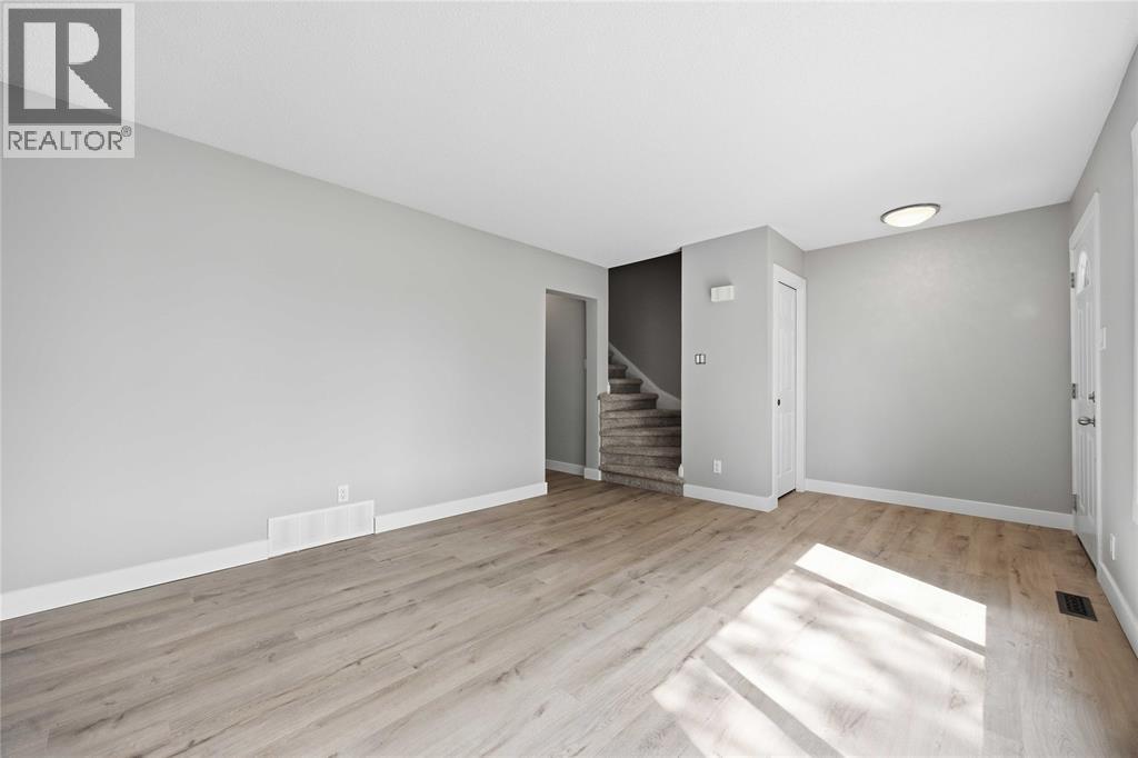 1023 SALISBURY STREET Unit# 8 Sarnia Ontario Canada N7S4N8 5
