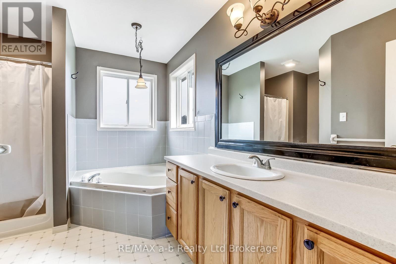 39 Primrose Drive, Tillsonburg, Ontario  N4G 5S7 - Photo 12 - X13544212