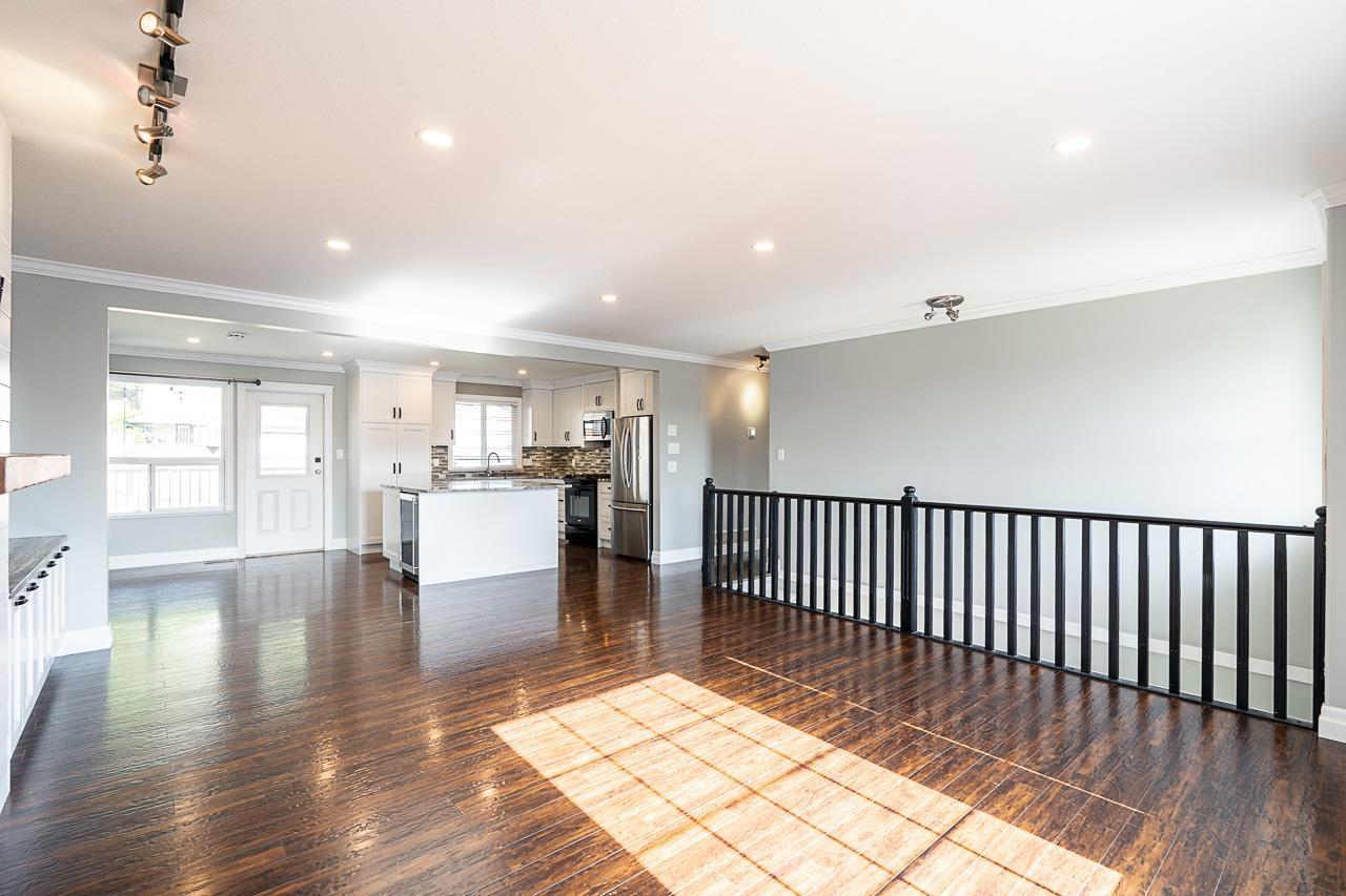 8282 Melburn Drive, Mission, British Columbia  V2V 7H3 - Photo 6 - R3134679