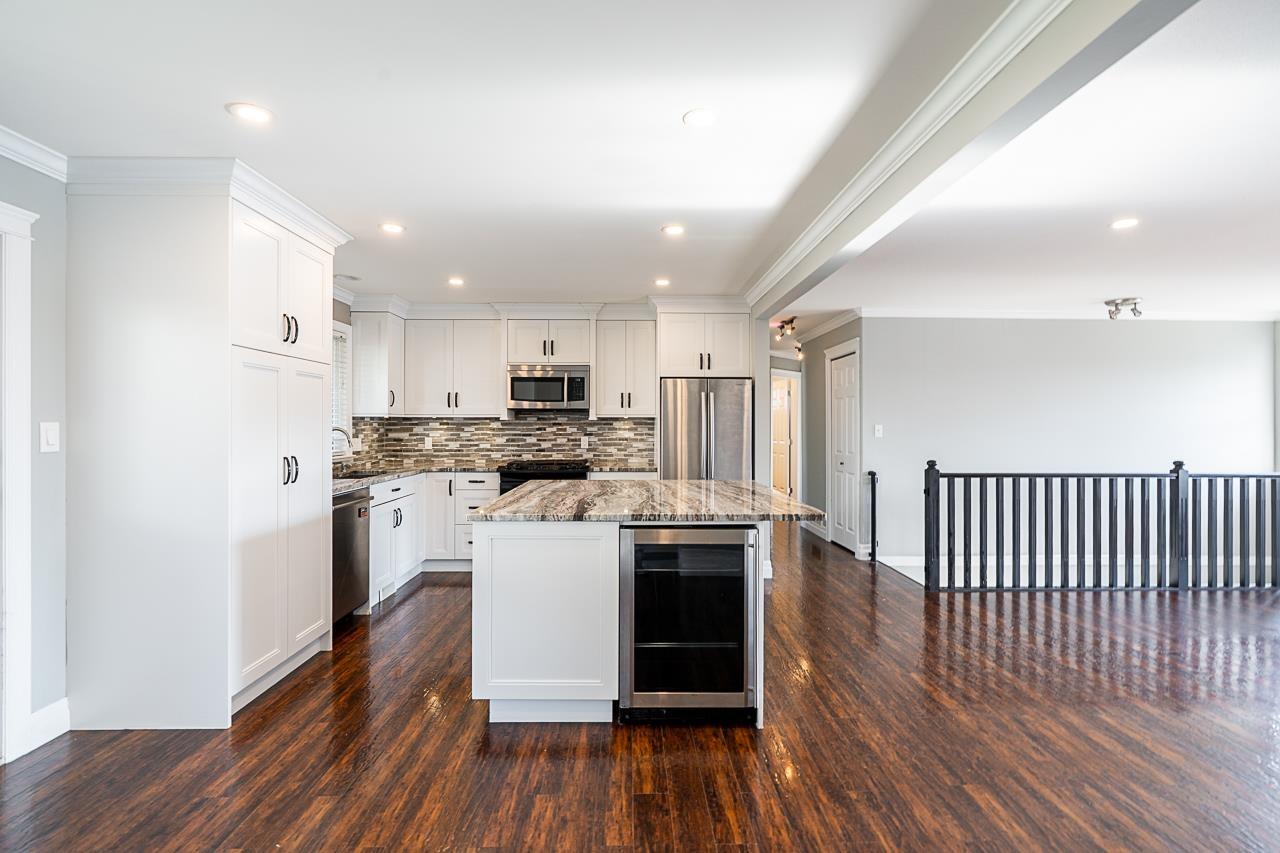 8282 Melburn Drive, Mission, British Columbia  V2V 7H3 - Photo 11 - R3134679