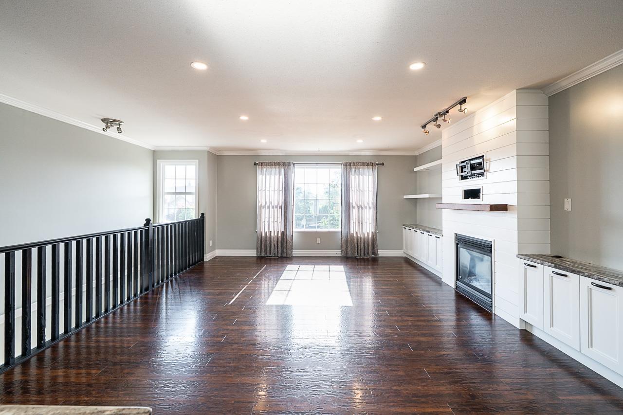 8282 Melburn Drive, Mission, British Columbia  V2V 7H3 - Photo 8 - R3134679