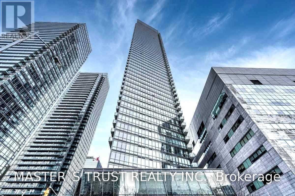 2004 - 832 BAY STREET, Toronto, Ontario