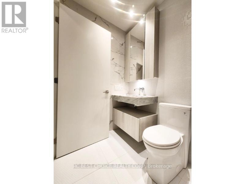 5301 - 11 Yorkville Avenue, Toronto, Ontario  M4W 0B7 - Photo 8 - C13594326
