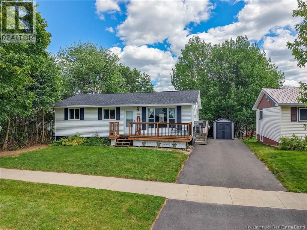 90 Bliss Street, Fredericton, New Brunswick  E3B 5S9 - Photo 1 - NB144556