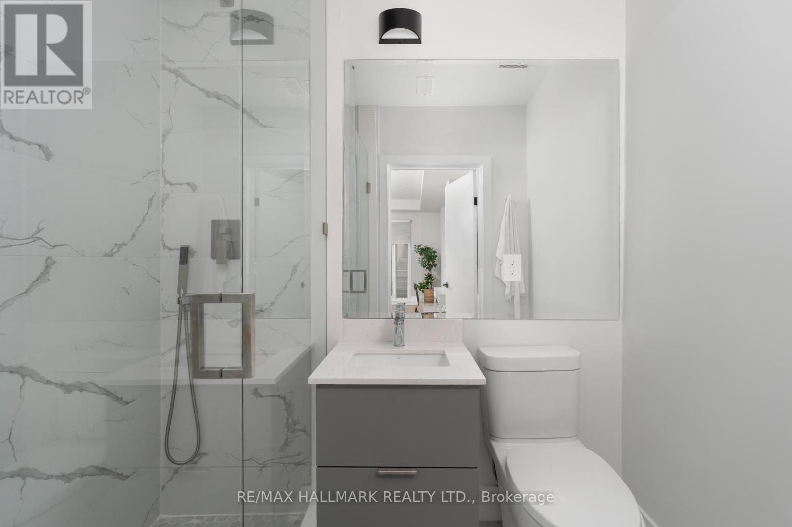167 Sammon Avenue, Toronto, Ontario  M4J 1Z1 - Photo 39 - E13594360