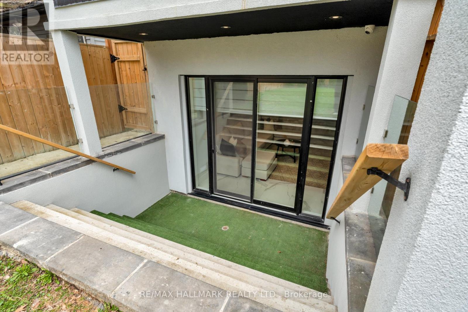 167 Sammon Avenue, Toronto, Ontario  M4J 1Z1 - Photo 44 - E13594360