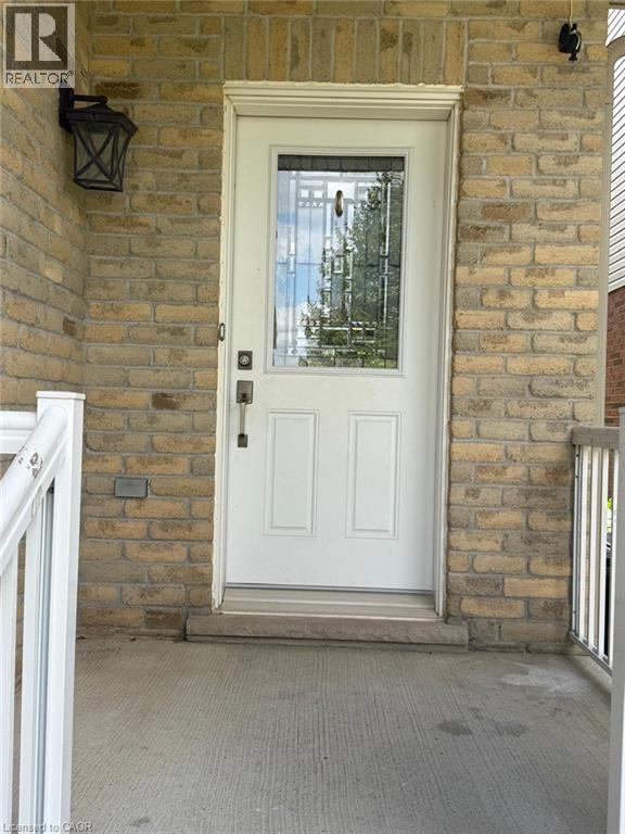 Upper-313 Featherstone Crescent, Kitchener, Ontario  N2R 1Z4 - Photo 2 - 40850369
