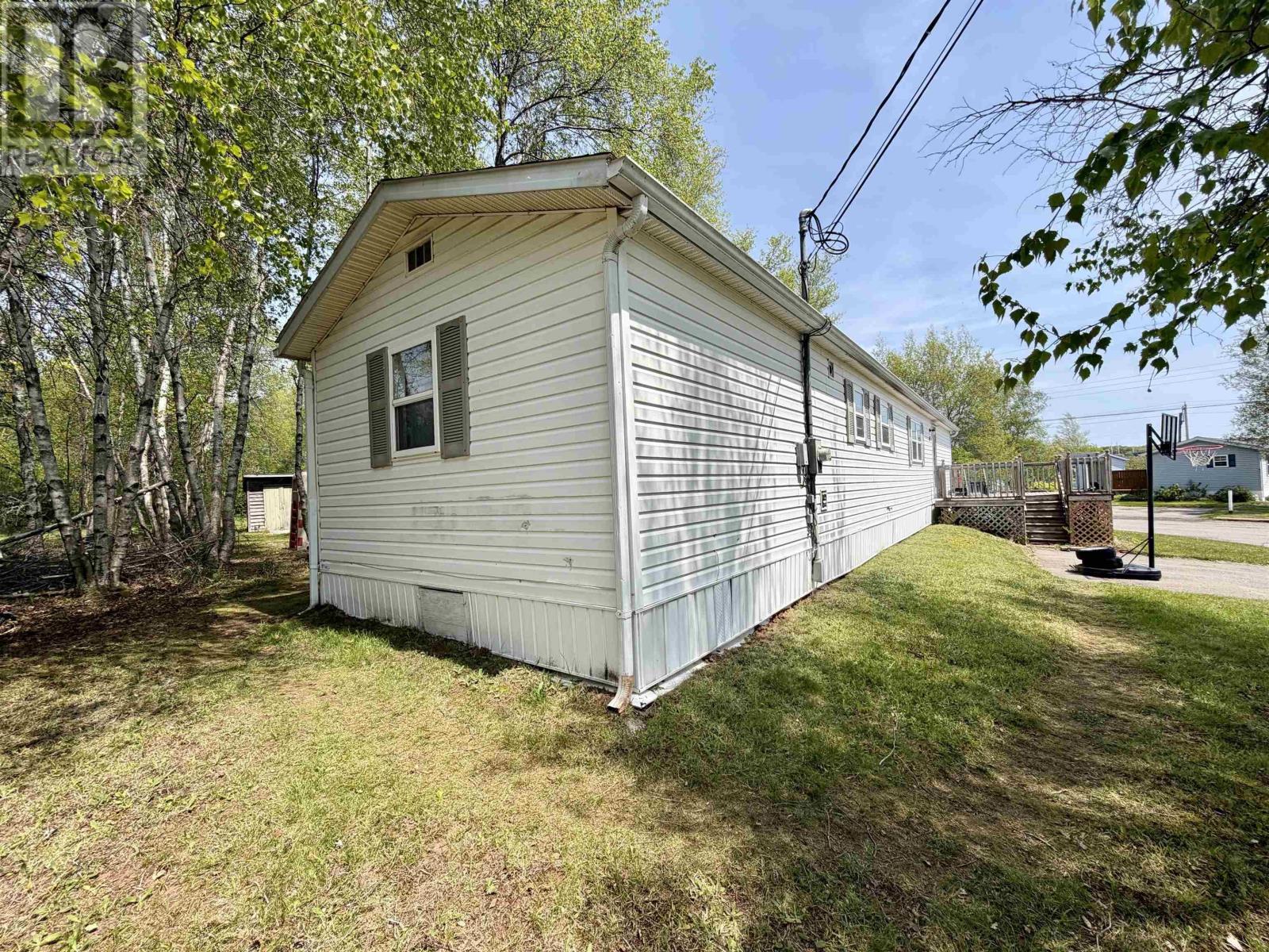 60 Rosewood Drive, Amherst, Nova Scotia  B4H 4S6 - Photo 11 - 202617467