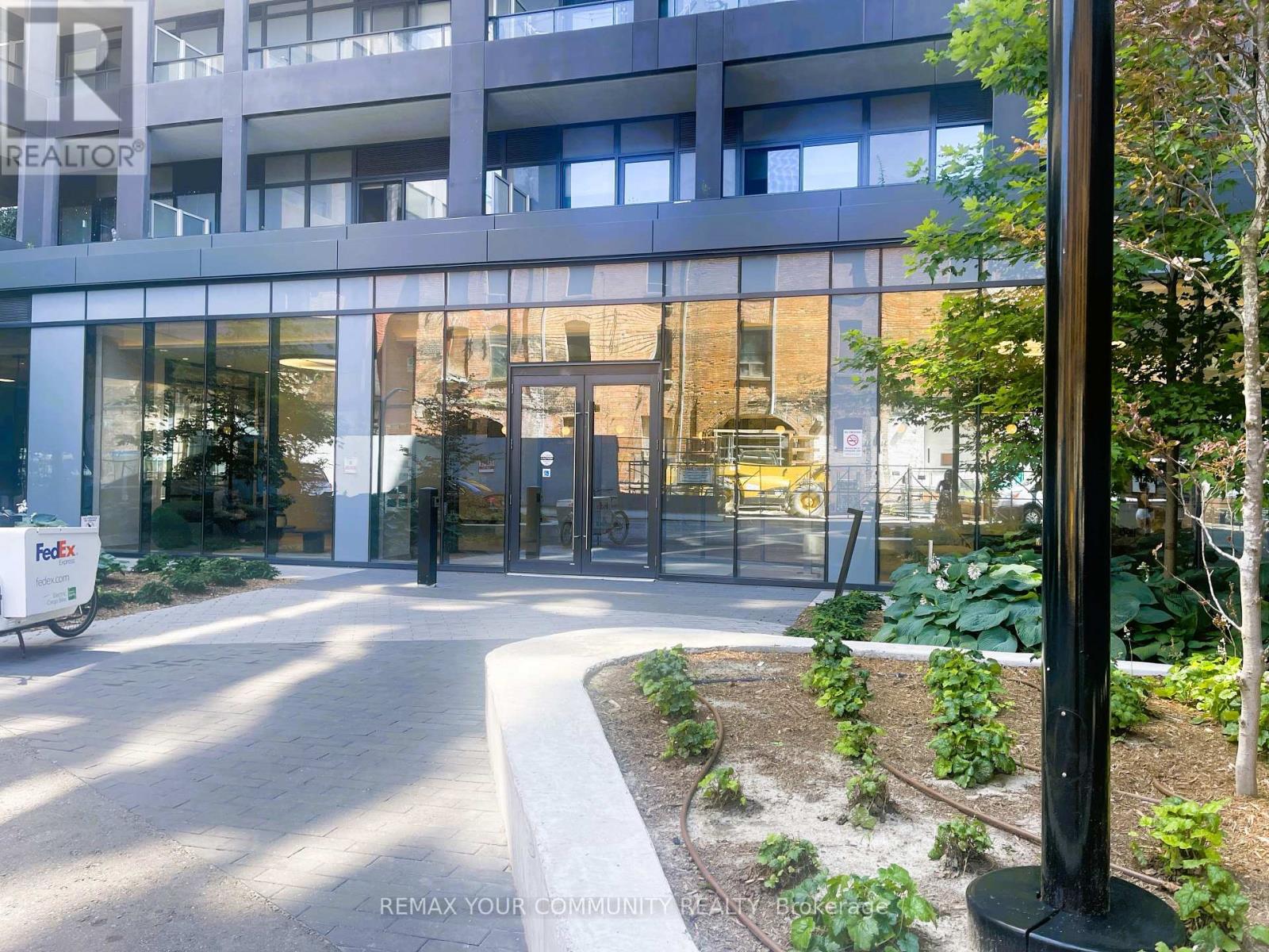 1018 - 9 TECUMSETH STREET, Toronto, Ontario