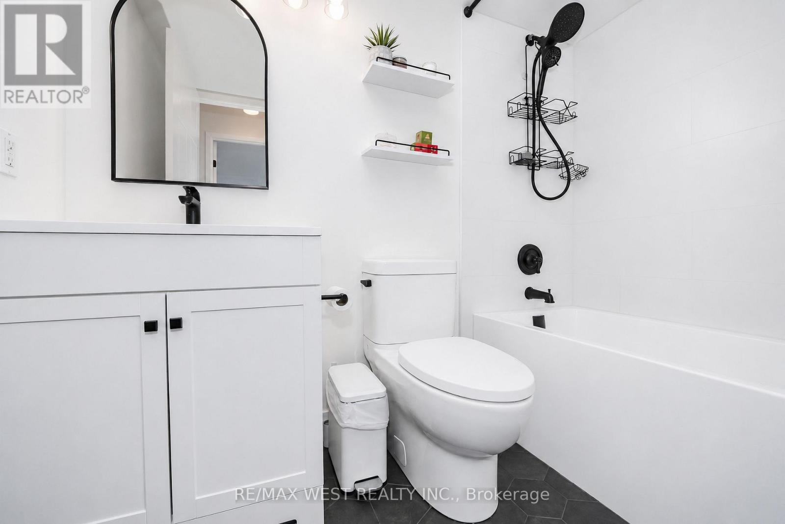 907 - 3 Hickory Tree Road, Toronto, Ontario  M9N 3W5 - Photo 7 - W13594256