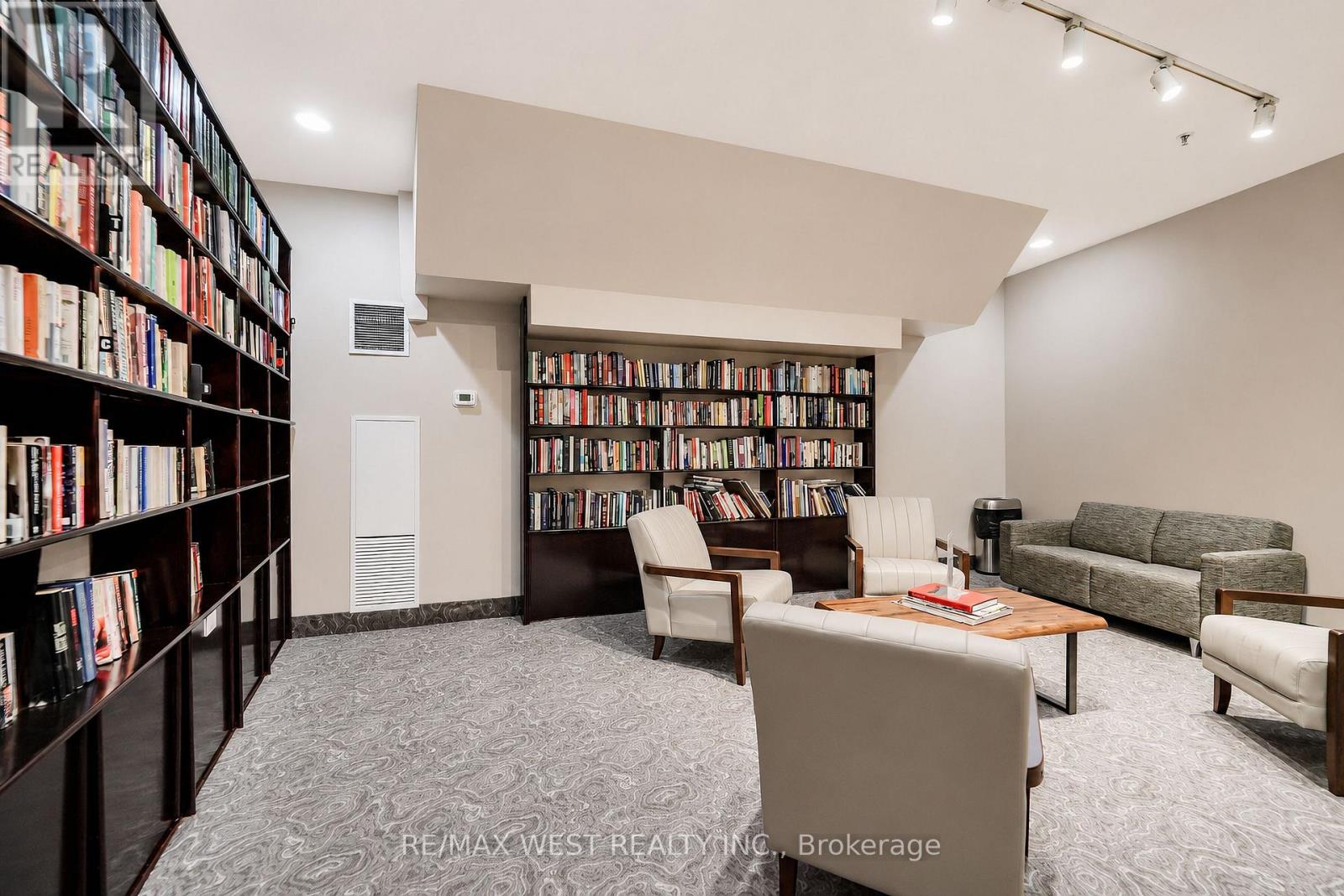 907 - 3 Hickory Tree Road, Toronto, Ontario  M9N 3W5 - Photo 9 - W13594256