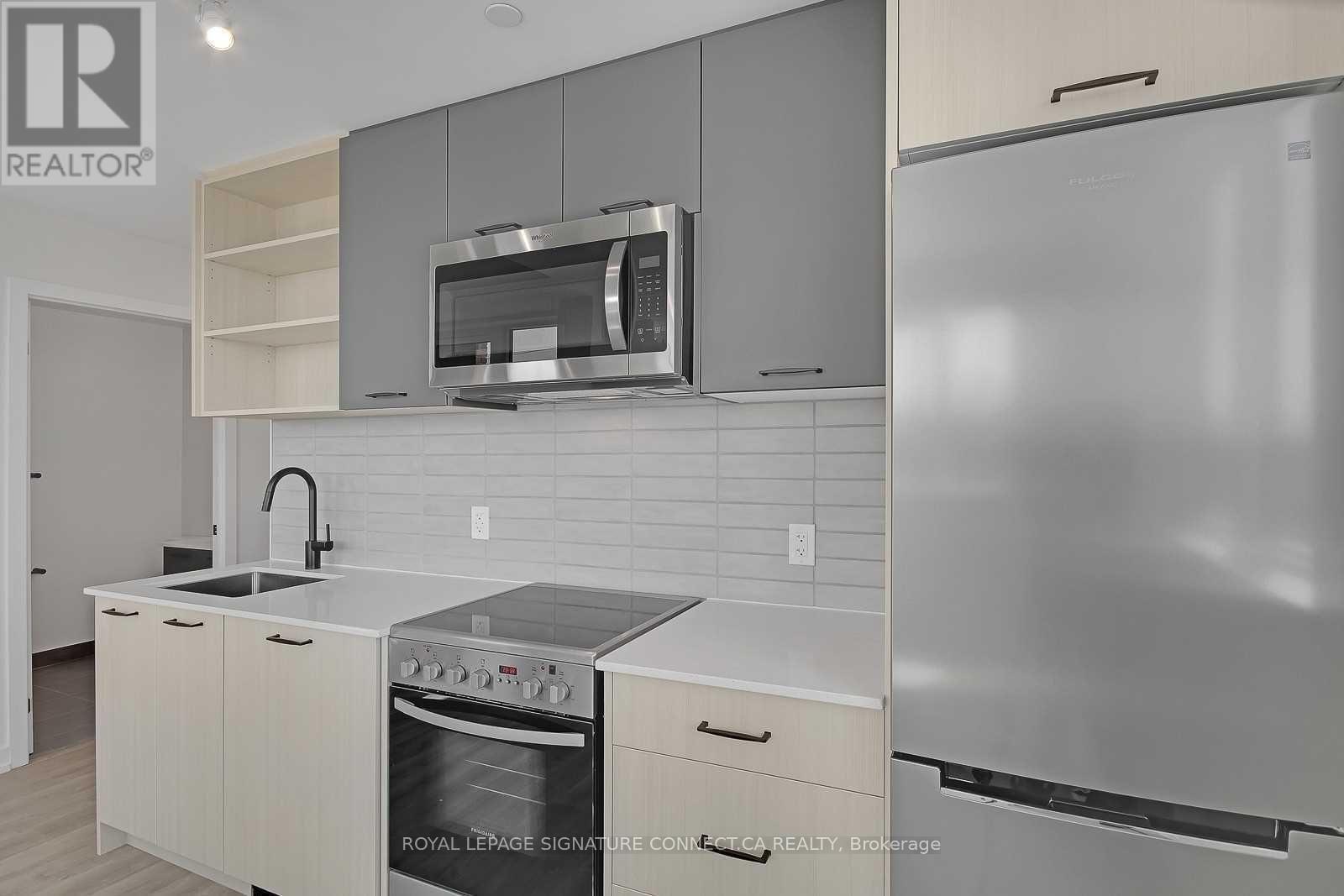 309 - 2300 St. Clair Avenue W, Toronto, Ontario  M6N 1K8 - Photo 5 - W13594304