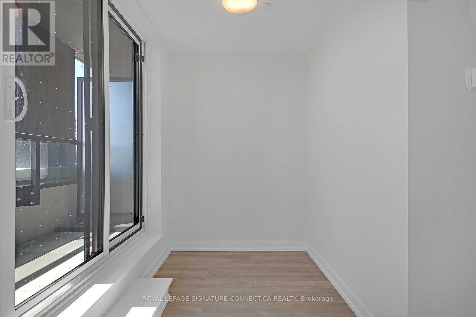 309 - 2300 St. Clair Avenue W, Toronto, Ontario  M6N 1K8 - Photo 7 - W13594304