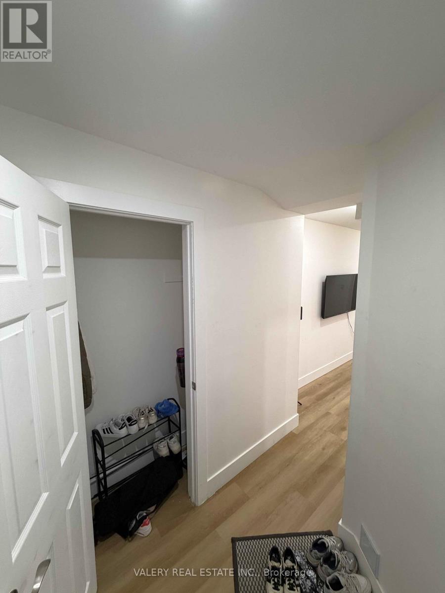 Lower - 1502 Dufferin Street, Toronto, Ontario  M6H 3L4 - Photo 4 - W13594332
