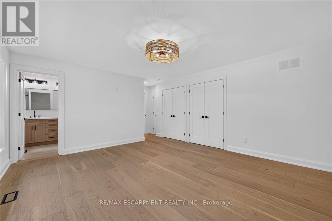 1376 Mineral Springs Road, Hamilton, Ontario  L9H 5E3 - Photo 22 - X13594324
