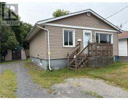39 Oakwood Avenue, Capreol, Ontario