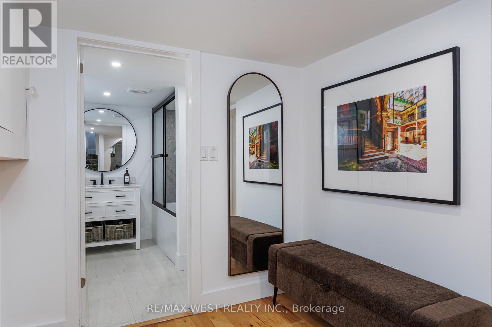12 Brentwood Road S, Toronto, Ontario  M8Z 3N2 - Photo 14 - W13593578