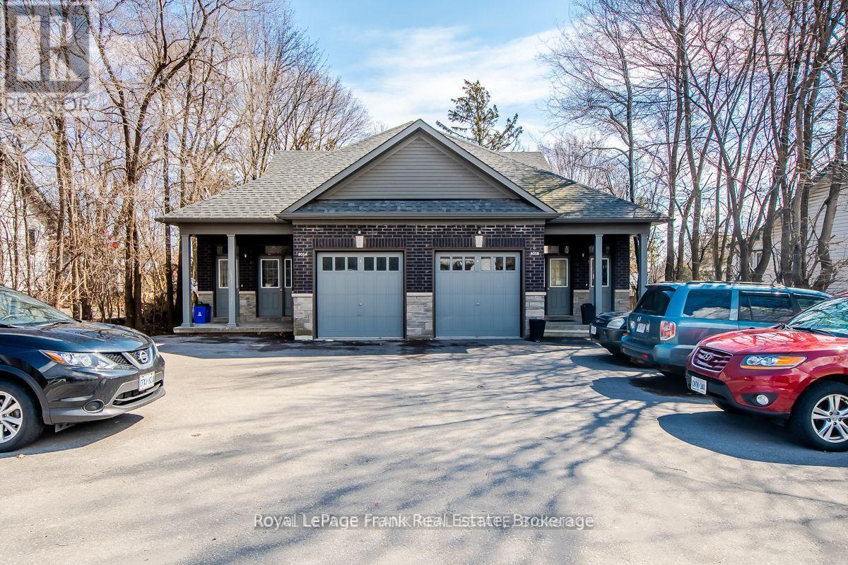 LOWER - 805B DUNDAS STREET, Whitby, Ontario