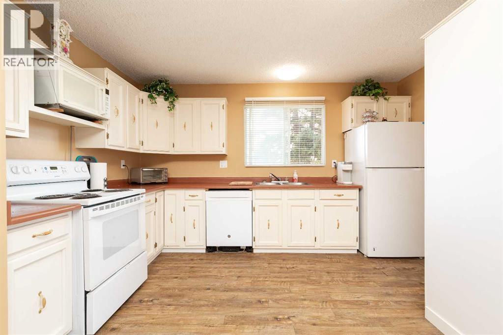 78 Pensacola Court W, Lethbridge, Alberta  T1K 4R6 - Photo 7 - A2307815