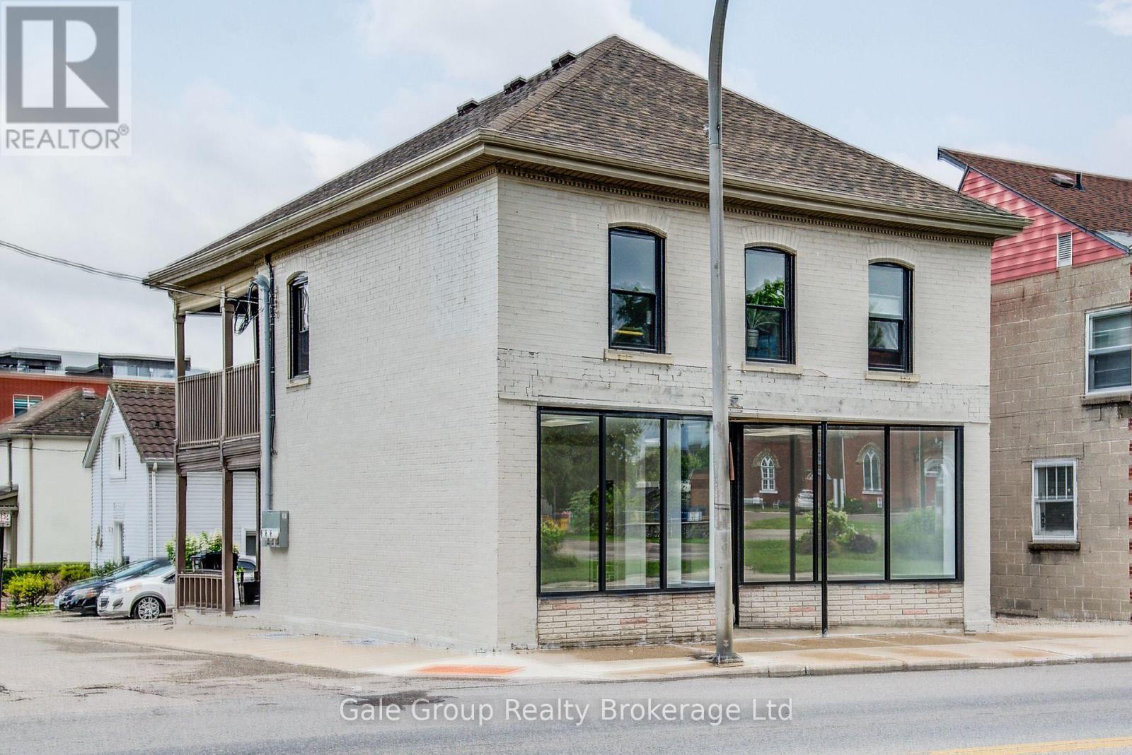 728 DUNDAS STREET, Woodstock, Ontario