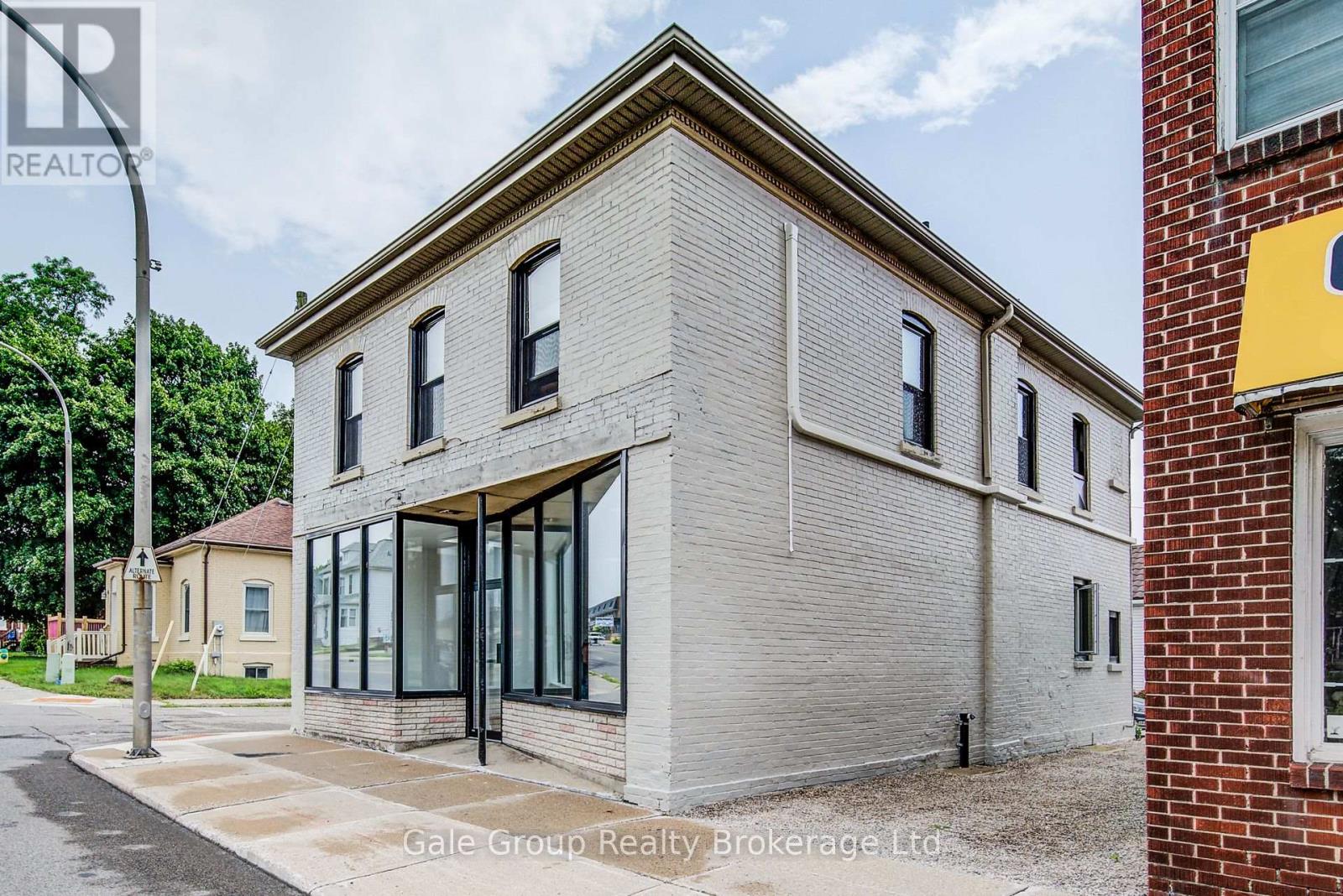 728 Dundas Street, Woodstock, Ontario  N4S 1E7 - Photo 2 - X13594510
