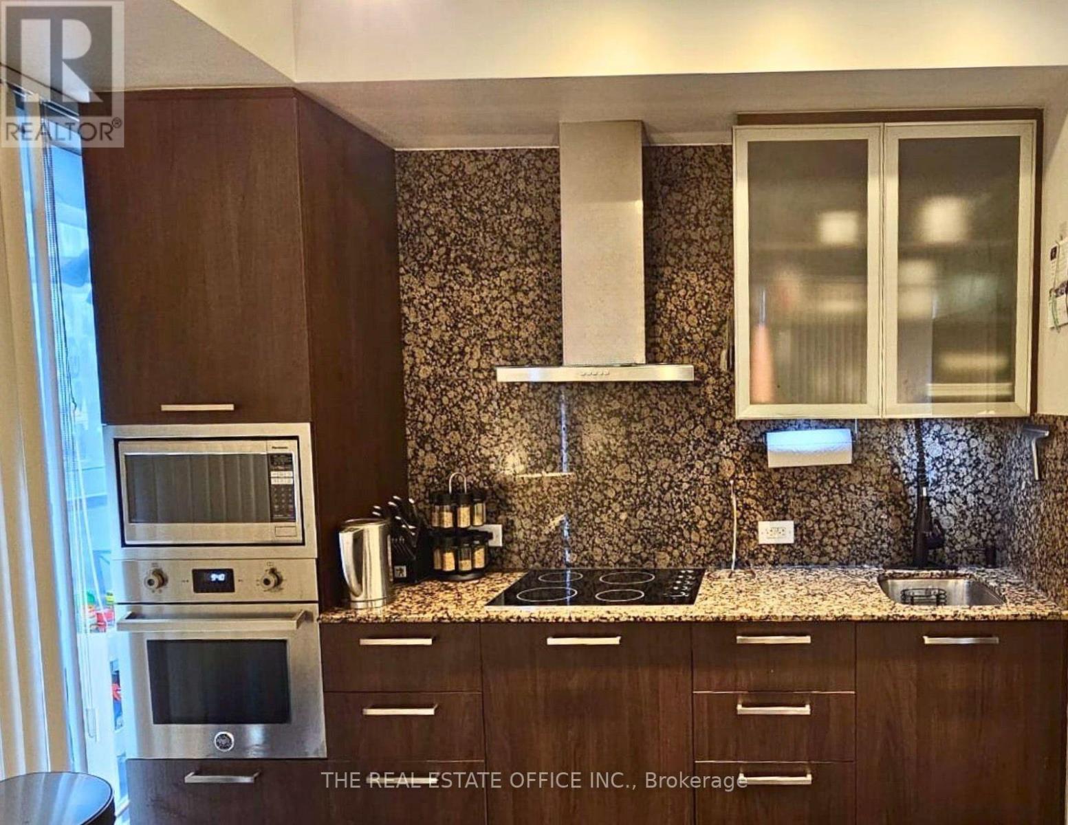 14 York Street, Toronto, Ontario  M5J 2Z2 - Photo 6 - C13594384