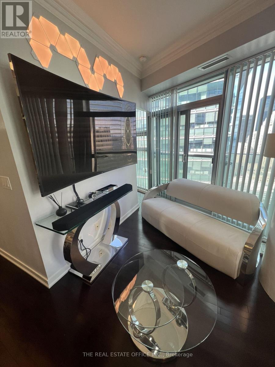 14 York Street, Toronto, Ontario  M5J 2Z2 - Photo 9 - C13594384