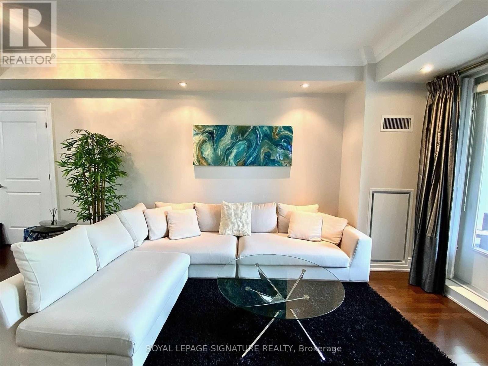 322 - 1717 Avenue Road, Toronto, Ontario  M5M 0A2 - Photo 2 - C13594546