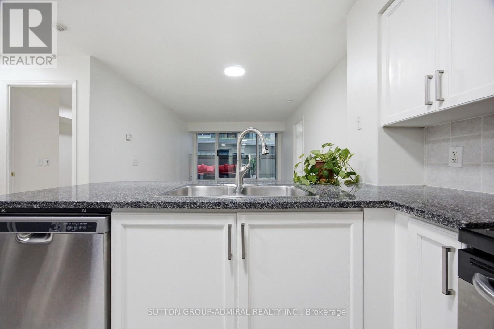 309 - 30 Grand Trunk Crescent, Toronto, Ontario  M5J 3A4 - Photo 13 - C13594604
