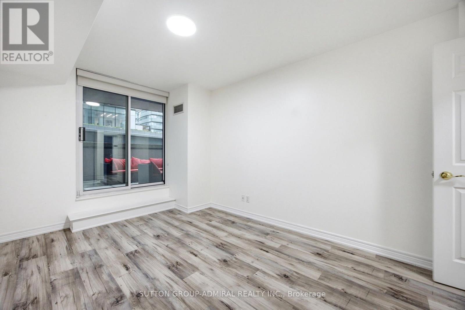 309 - 30 Grand Trunk Crescent, Toronto, Ontario  M5J 3A4 - Photo 18 - C13594604