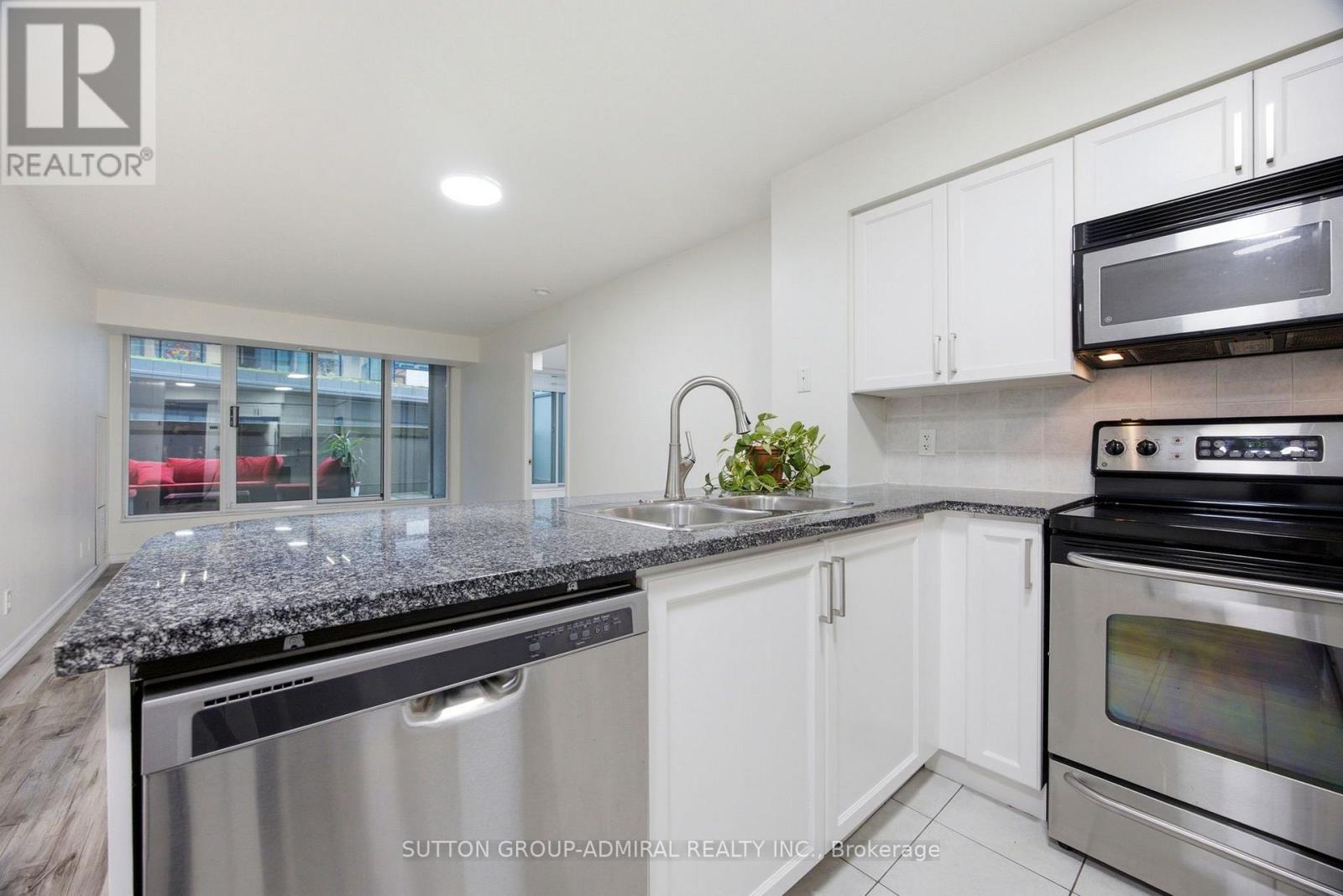 309 - 30 Grand Trunk Crescent, Toronto, Ontario  M5J 3A4 - Photo 8 - C13594604