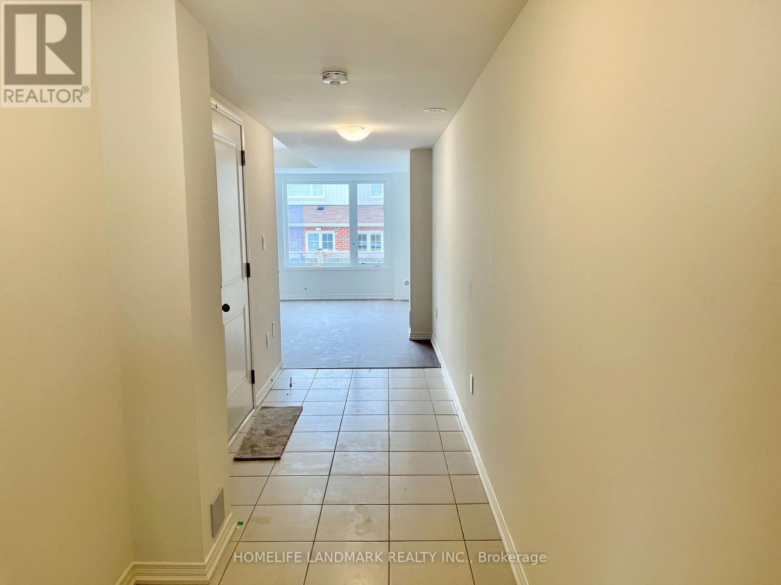 1420 Coral Springs Path, Oshawa, Ontario  L1H 7K5 - Photo 5 - E13594380