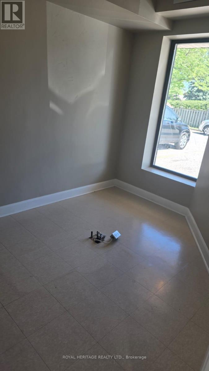 4 - 677 Marksbury Road, Pickering, Ontario  L1W 2T3 - Photo 3 - E13594448