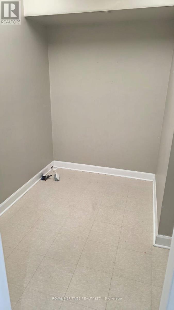 4 - 677 Marksbury Road, Pickering, Ontario  L1W 2T3 - Photo 9 - E13594448