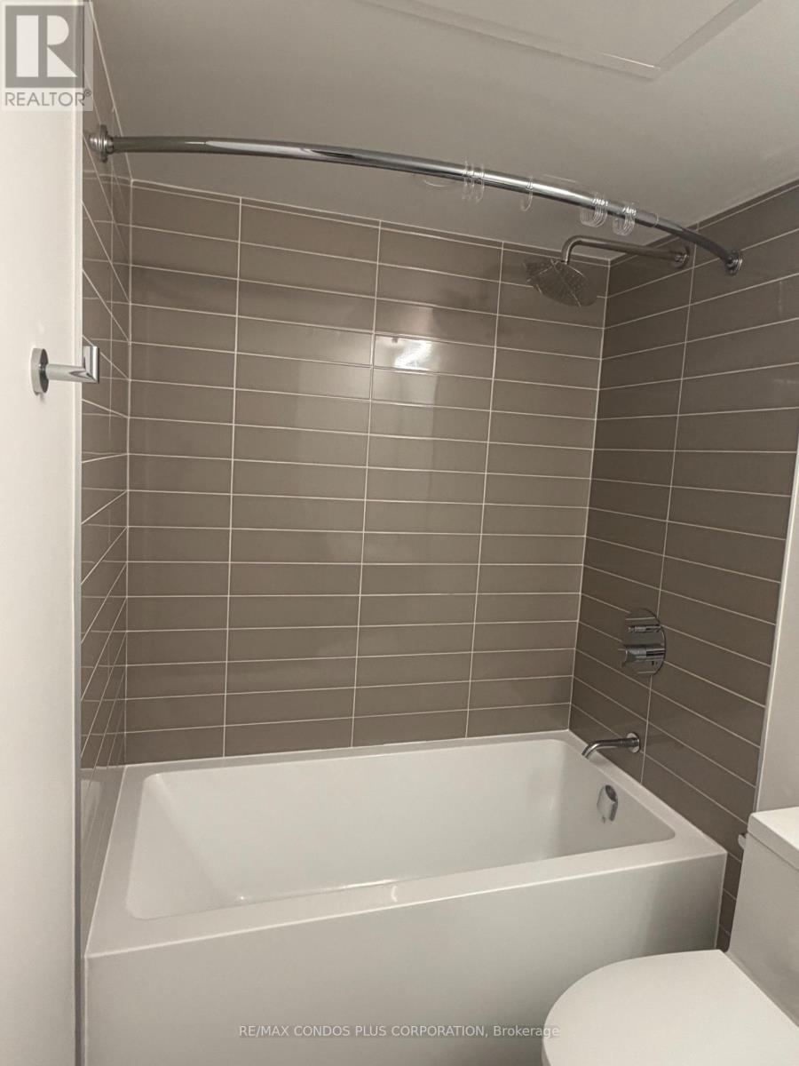 301 - 30 Tretti Way, Toronto, Ontario  M3H 0E3 - Photo 11 - C13594518